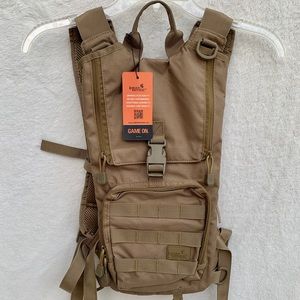 • Lancer Tactical CA-321T Lightweight Hydration Pack